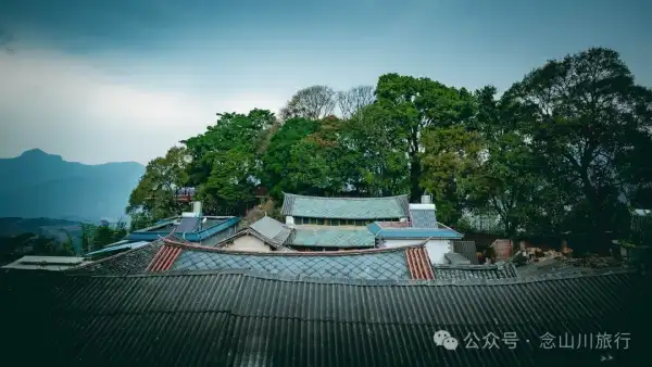 大理南澗碧溪鄉岩子頭村:古樹群中的寧靜,古老村莊的故事